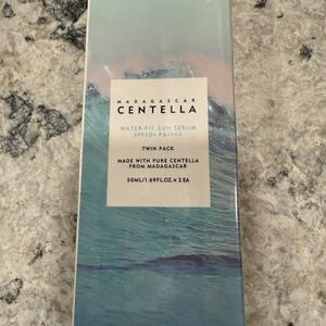 Madagascar Centella Hyalu-cica Water-Fit Sun-serum SPF50+ (Twin Pack)
